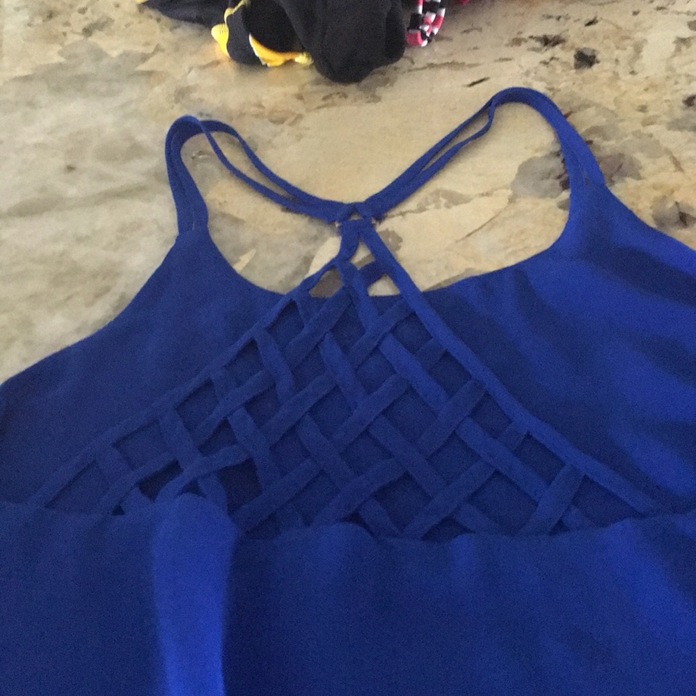 Blue top - Picture 4 of 5